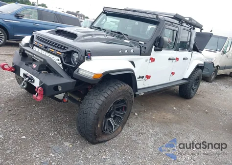 2021 Jeep Gladiator Overland 4X4 z USA, uszkodzony, nr VIN 1C6HJTFG3ML566669